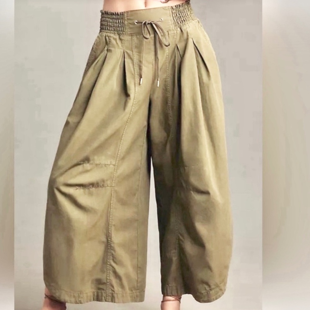 Anthropologie Women's Ruched Poplin Parachute Pants in Army Green Size Small